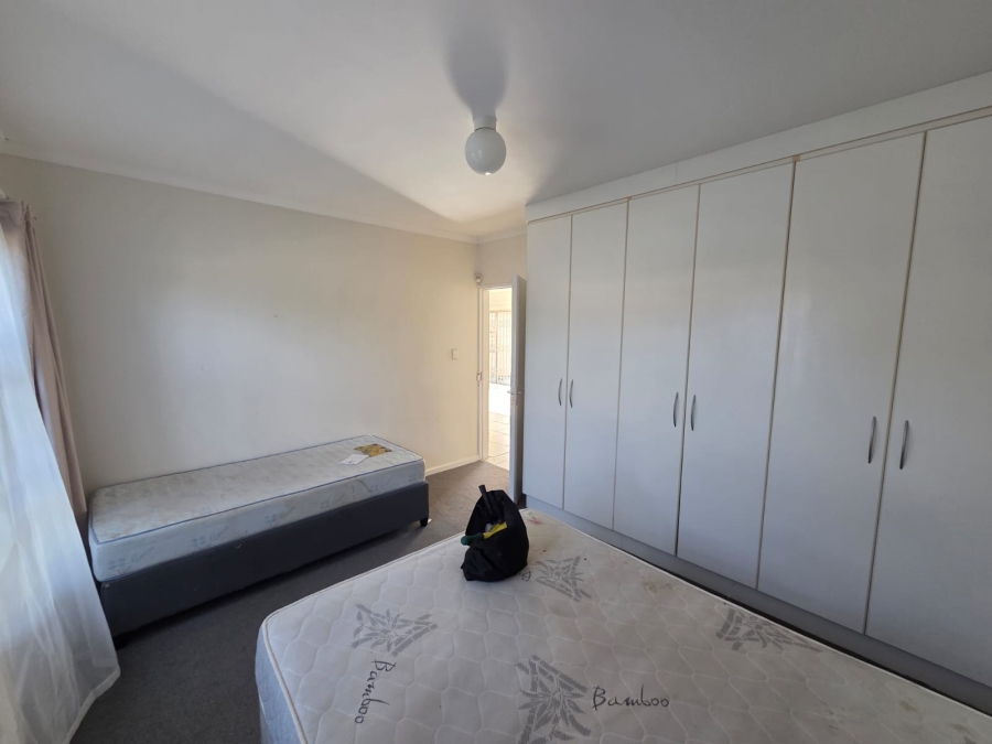 To Let 3 Bedroom Property for Rent in Summerstrand Eastern Cape